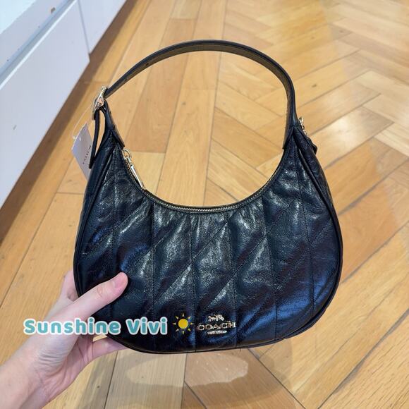 NWT Coach Emily Shoulder Bag With Quilting Gold/Black CDX21 Crinkle leather